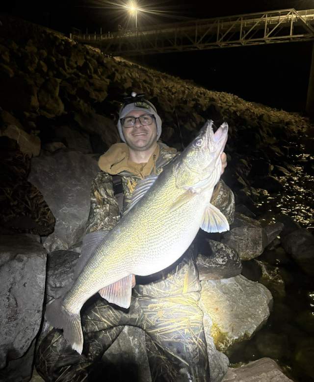 Andrew Richtig Walleye April 2026