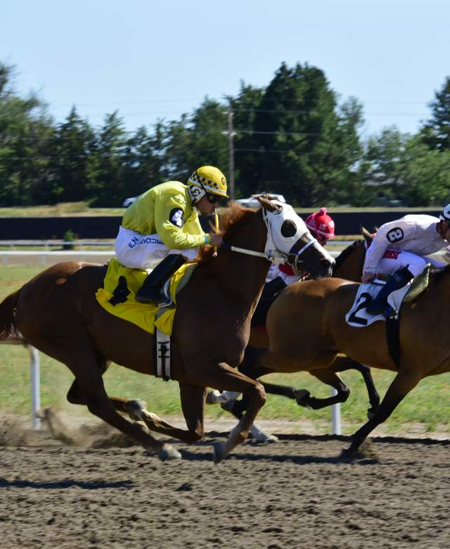 Lake Mac Casino Resort & Racetrack Inaugural Horserace