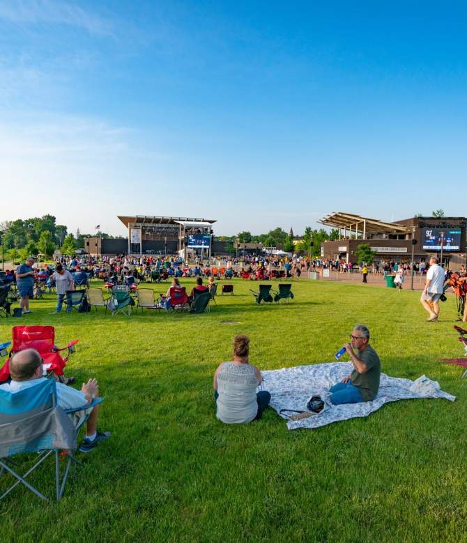 Live music returns to RiverEdge Park in July 2021 - EnjoyAurora - the Aurora Area of Illinois