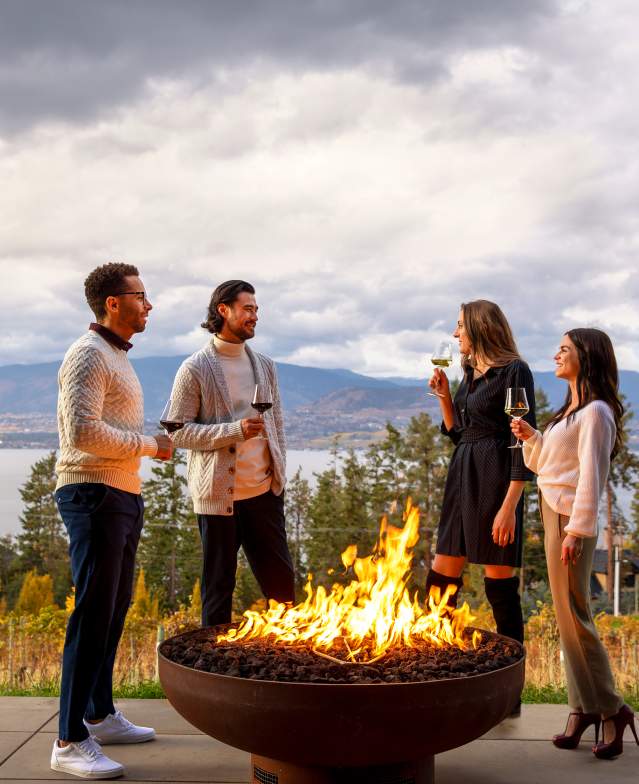 Group_Wine_Tasting_on_Patio_at_CedarCreek_Estate_Winery_Med_