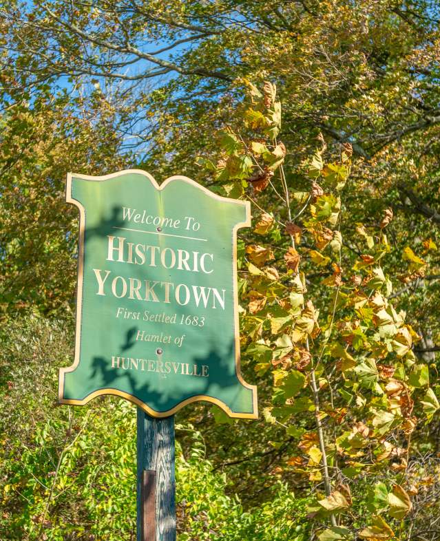 Historic Yorktown Sign