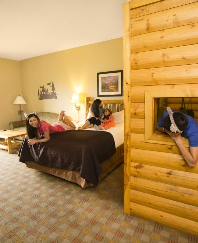 Great Wolf Lodge - Kid Cabin Suite