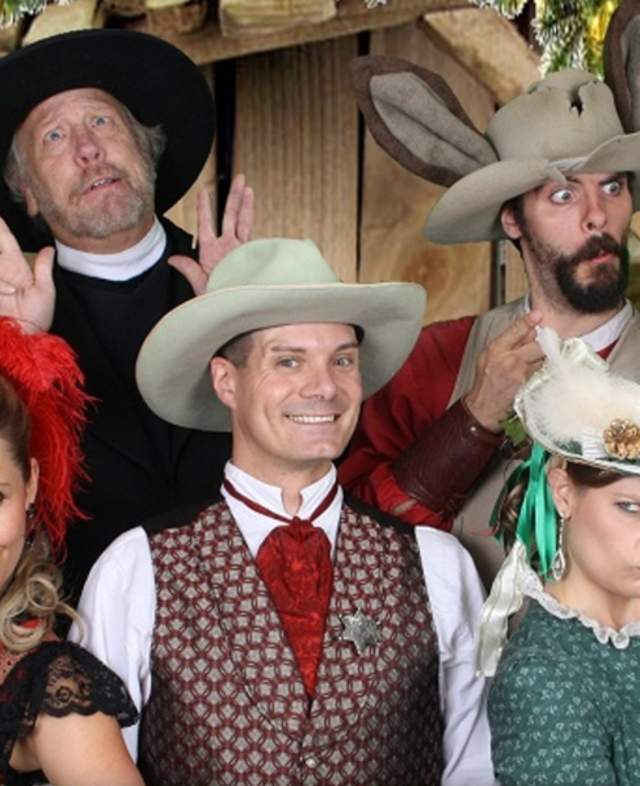 Texas Star Dinner Theater - Dismay In A Manger