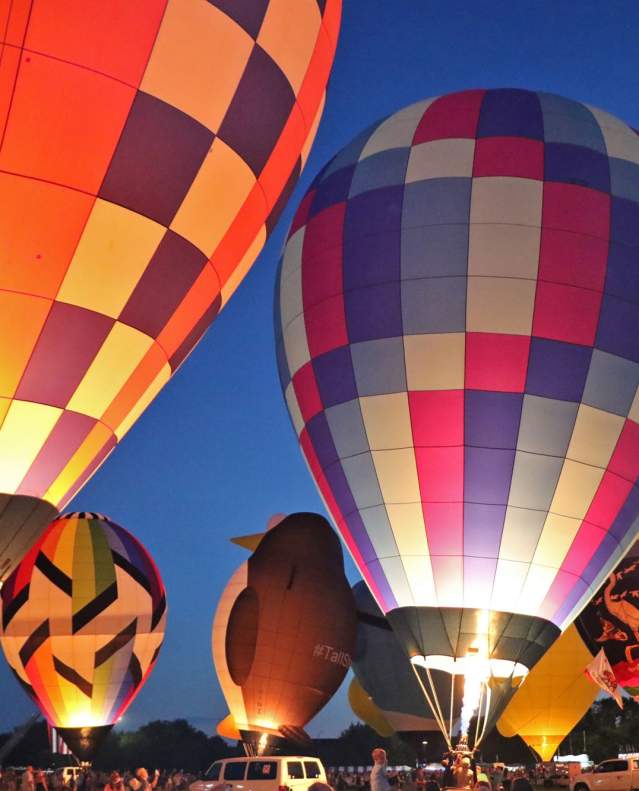 Red River Balloon Rally balloon glow