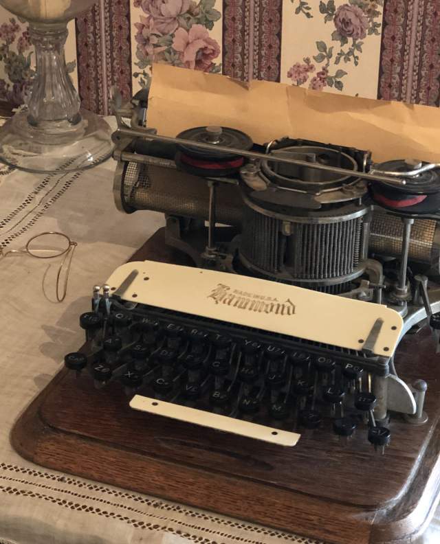 Typewriter at Mansion on the HIll