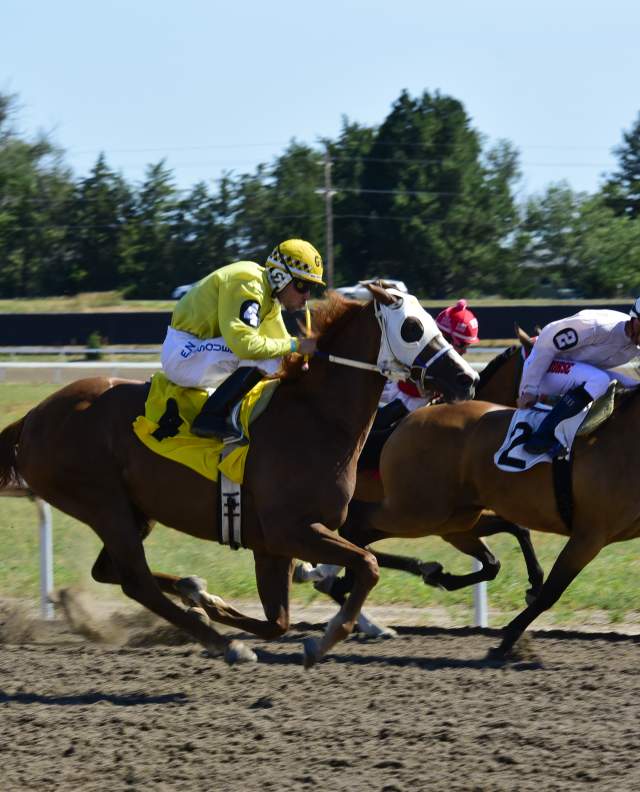 Lake Mac Casino Resort & Racetrack Inaugural Horserace