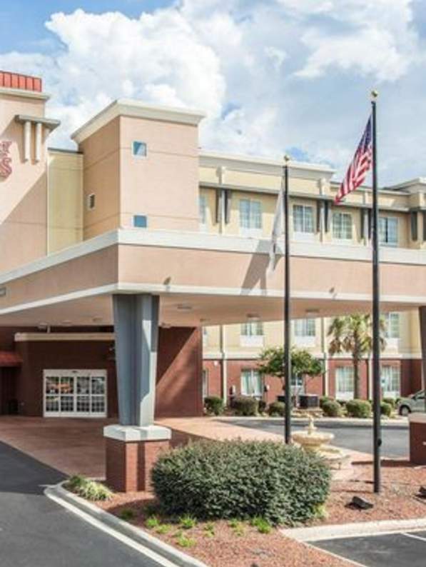 Comfort Suites