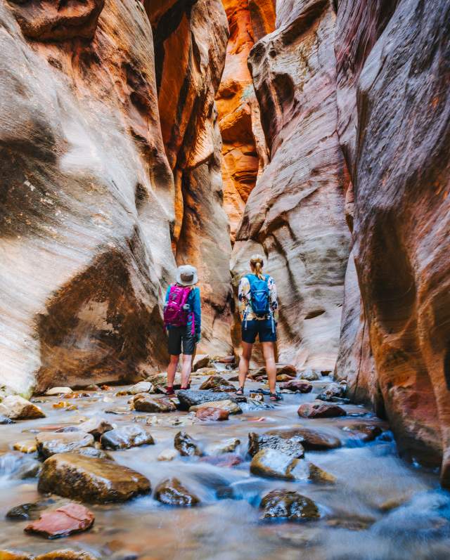 Hiking Kanarra Falls Slot Canyon, Kanarraville, Utah