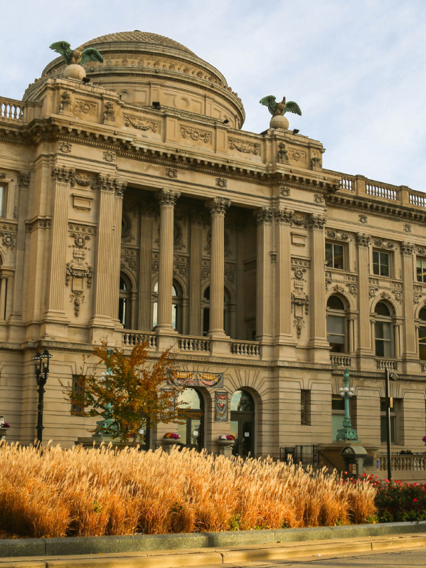 Milwaukee Public Library