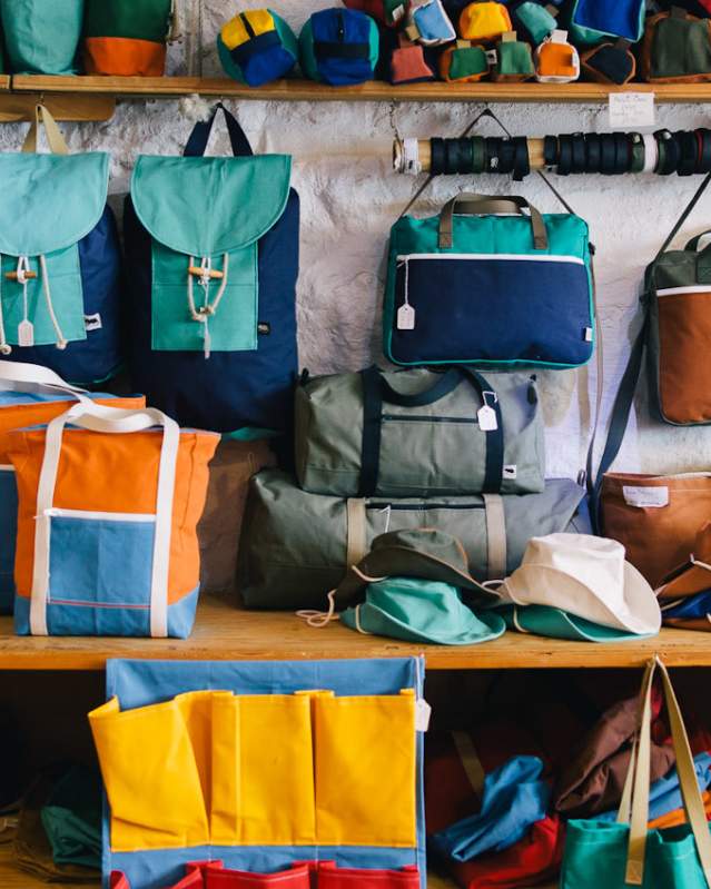 IOS Gallery_Ratbags_shopping_bags