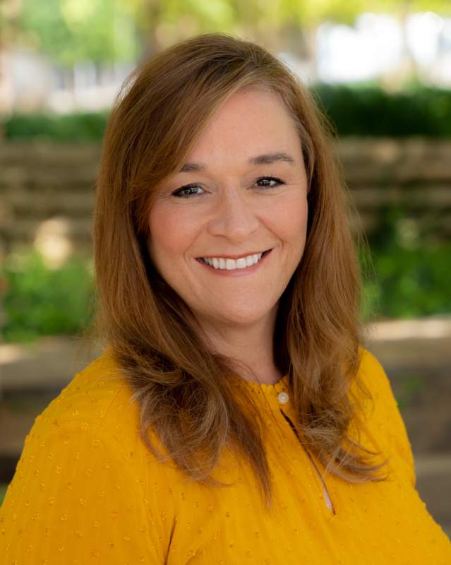 2019 Headshot - Teresa Compton