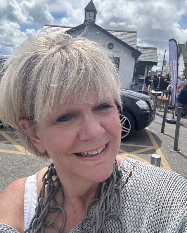 Jayne Southall Headshot