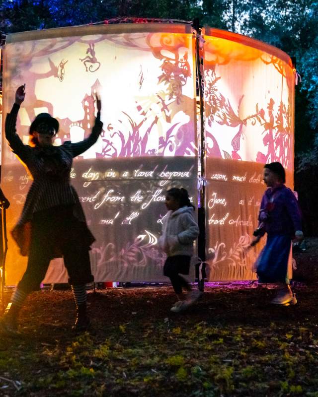 Shadowplay, Walk The Plank, Harvest Fest, Northern Roots 2022. Credit Alan Hamer