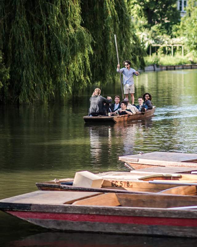 Punt boats lined up on the River Cam, Cambridge