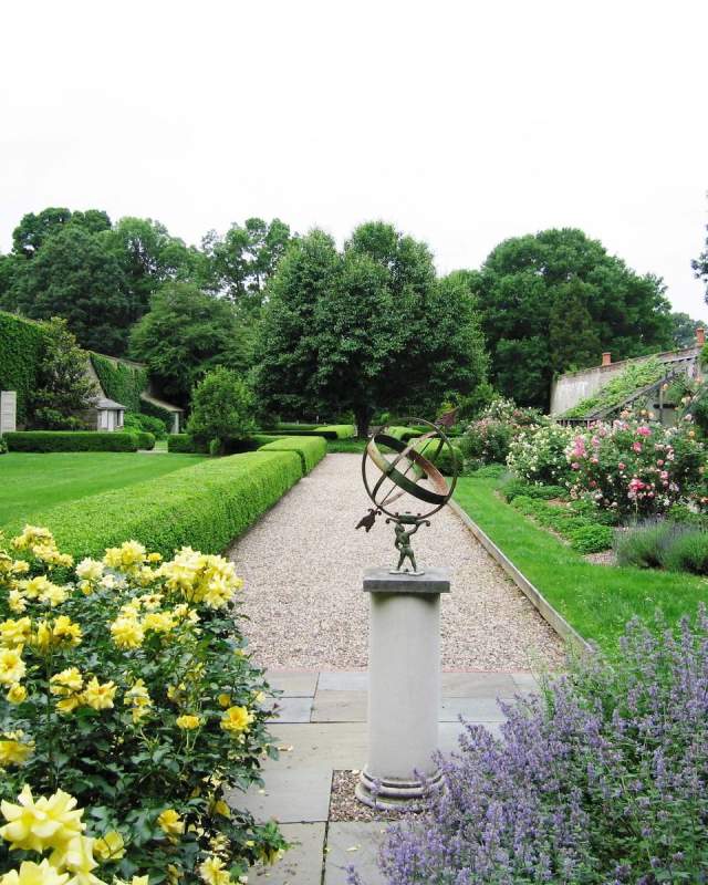 Andalusia House and Gardens