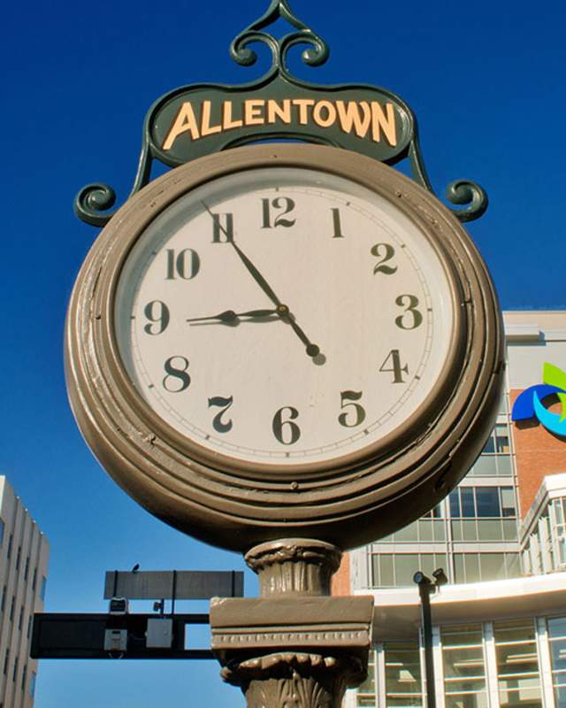 Historic Towns Clock