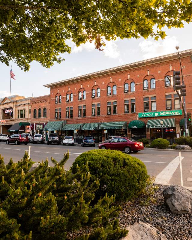 Hotel St Michael Street View - Experience Prescott