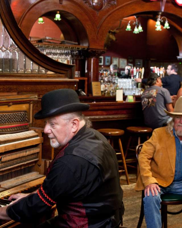 The Palace Restaurant & Saloon - Experience Prescott