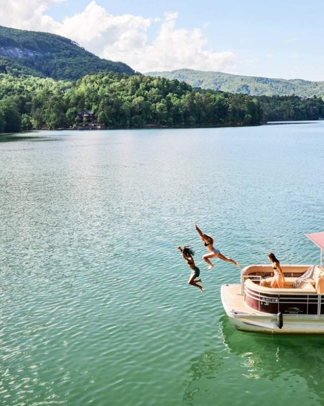 Boat Cruises & Rentals