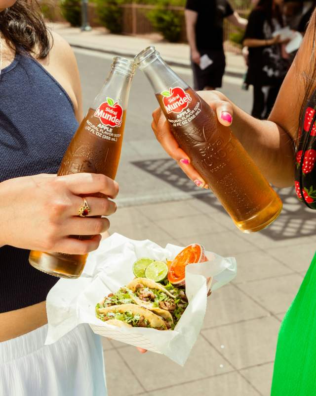 Food trucks and mobile chefs