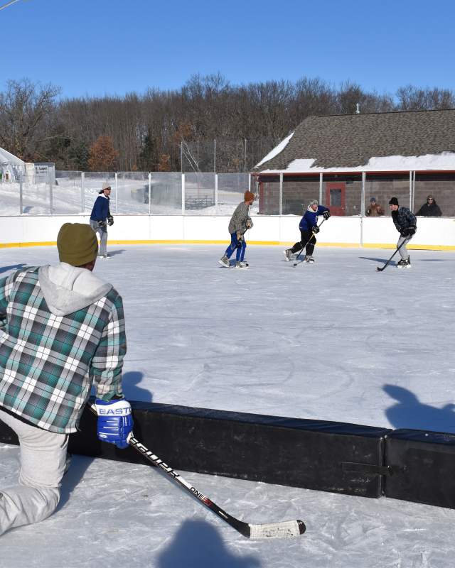 pond hockey
