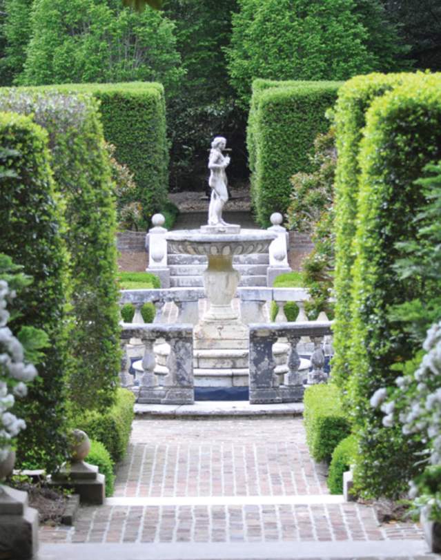 Elizabethan Gardens Interior