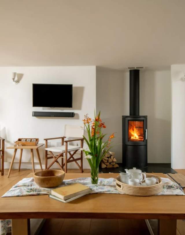 Godolphin Cottage - group accommodation competition 3