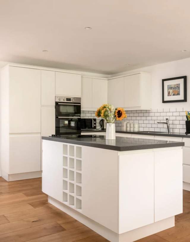 Godolphin Cottage - group accommodation competition