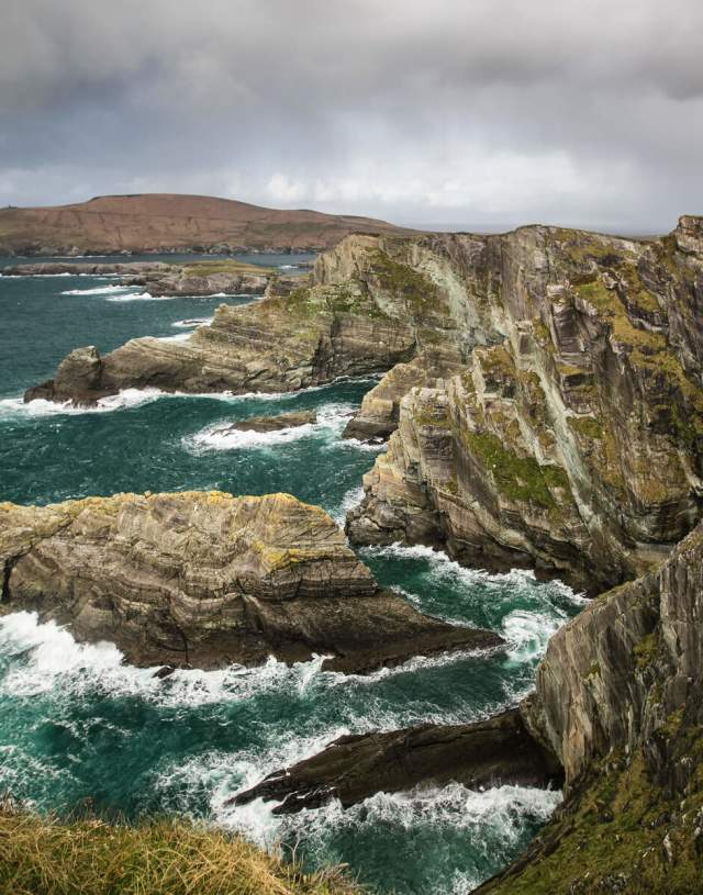 People_at_the_Viewing_Point_at_Kerry_Cliffs_7_Web_Size