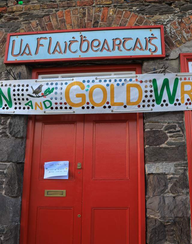 Kerry_Areas_Dingle_Wren_Green_Gold_1_