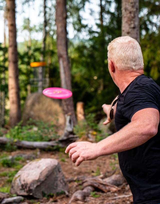 Frisbeegolf i Østgaardskogen