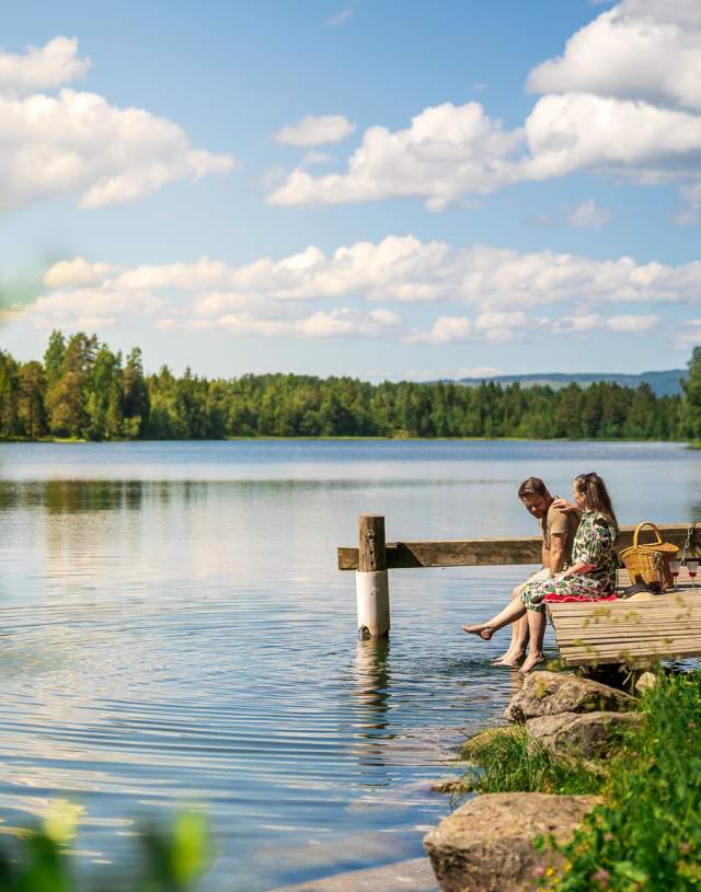 Relaxing on the pier in the Gjøvik region