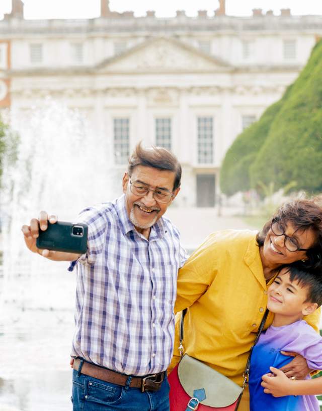 Hampton Court Palace - capture the moment
