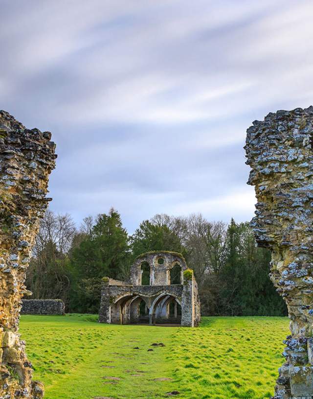 Stone walls and abbey at Waverley Abbey