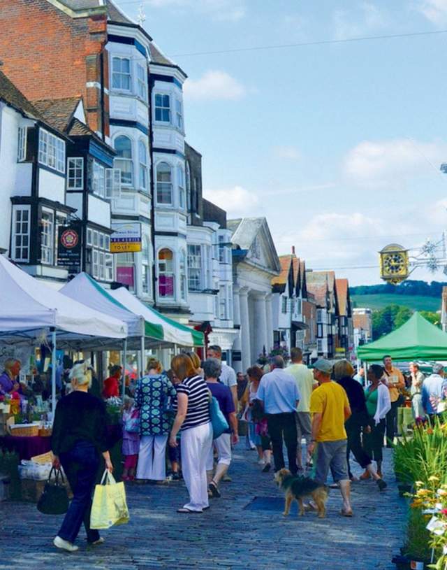 Market in the town of Guildford