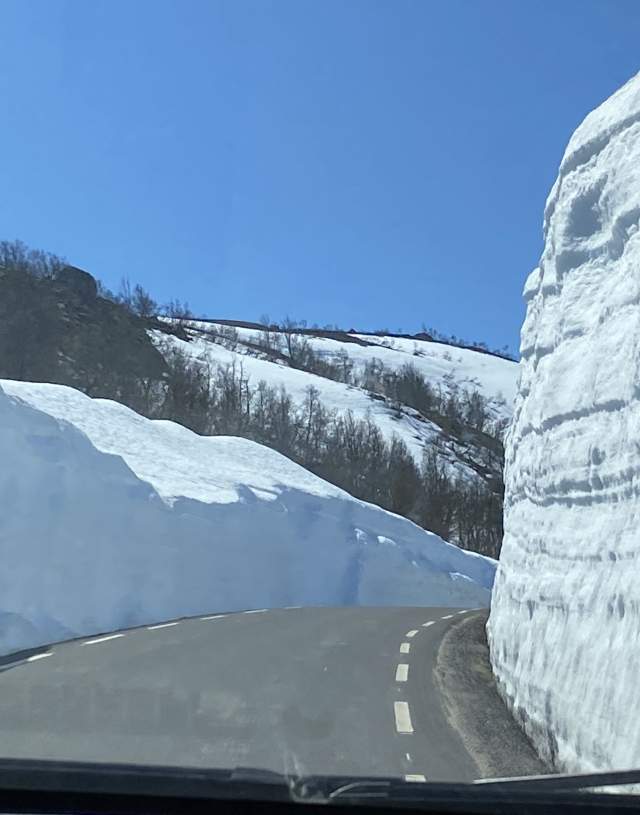 snø langs veien
