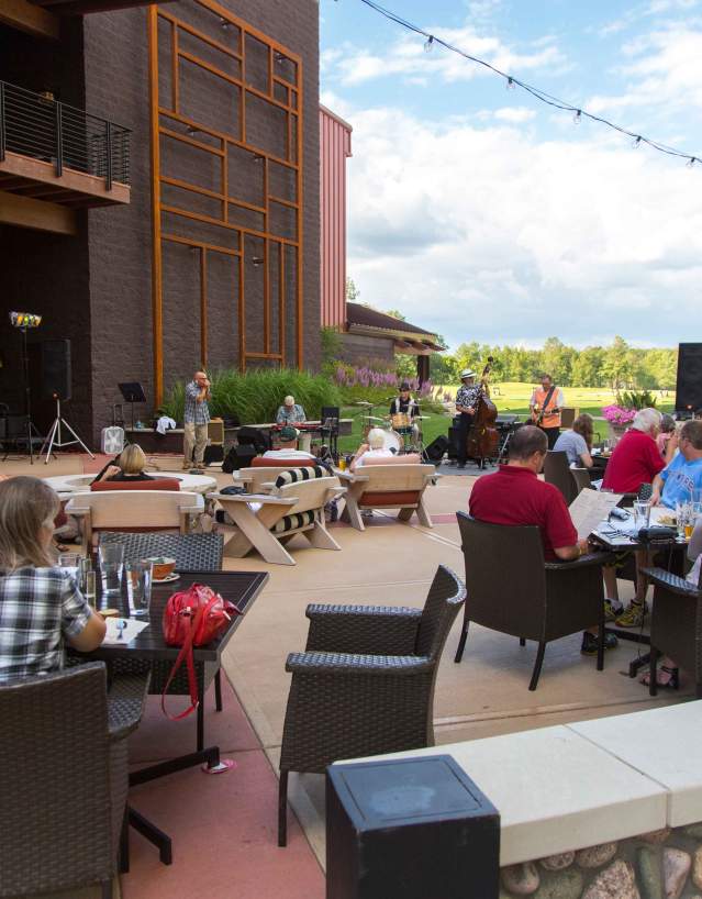 Find outdoor dining in the Stevens Point Area.