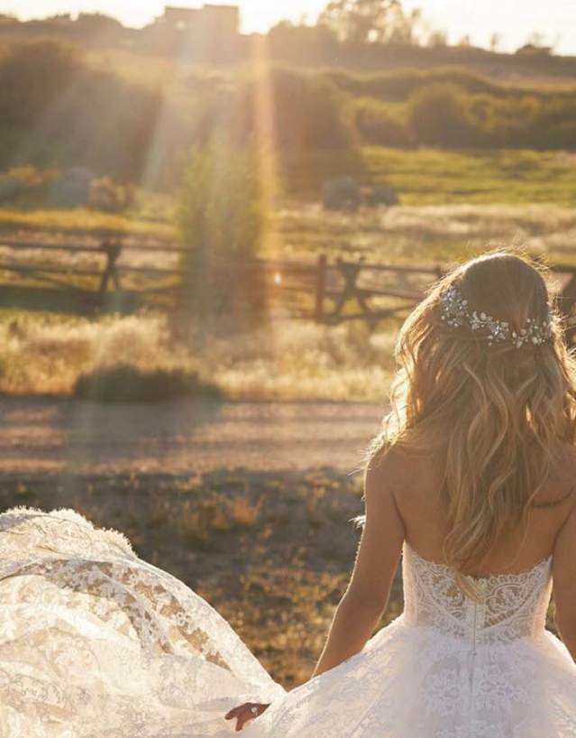 7 Breathtaking Wyoming Wedding Venues