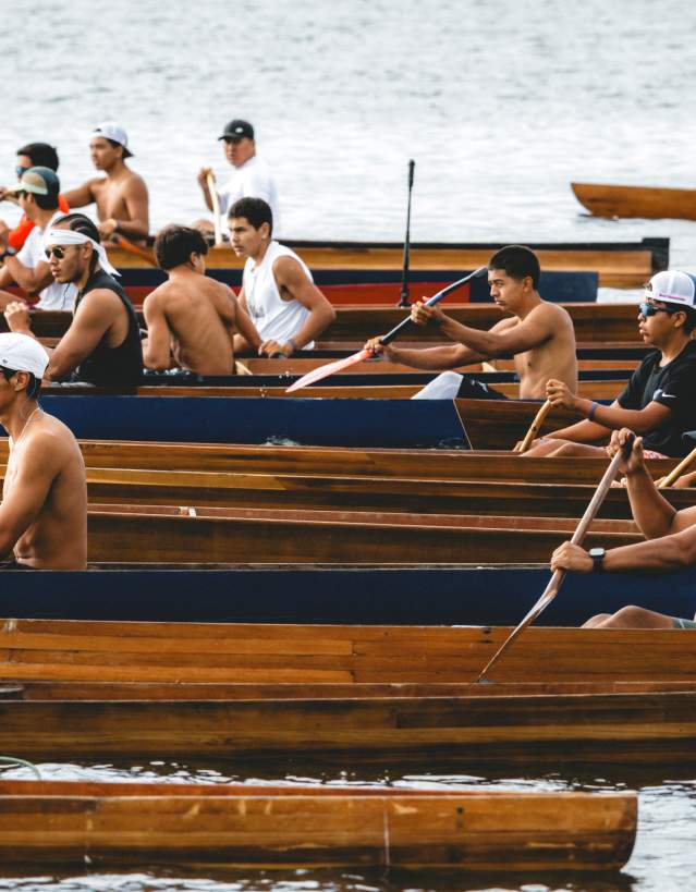 Snuneymuxw Canoe2