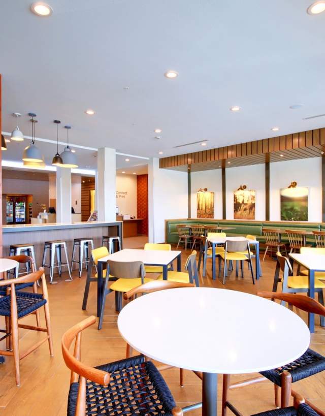 Fairfield Breakfast Dining area
