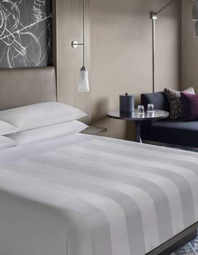 Stylish hotel room at Marriott Ann Arbor Ypsilanti