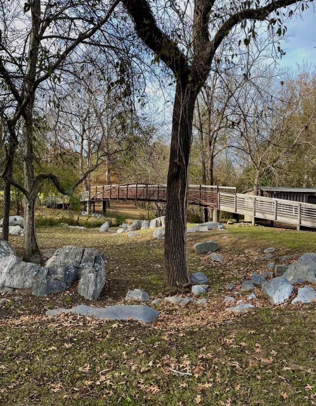 An image of a bridge over a creek at Heardmont Park.
