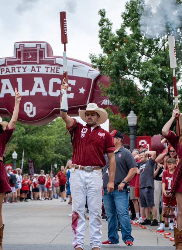 Image of the Ruf/Neks before an OU football game