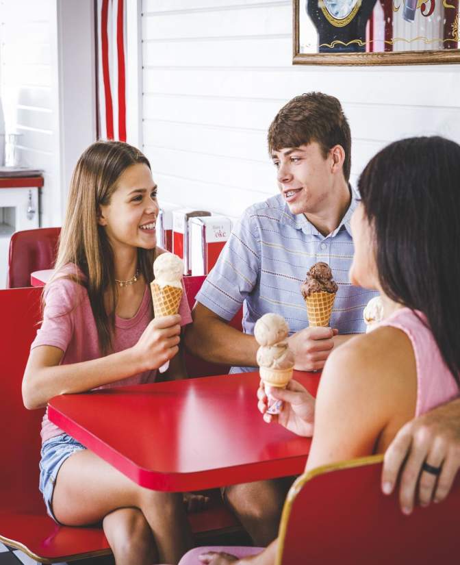 Ice Cream Friends Restaurant Food