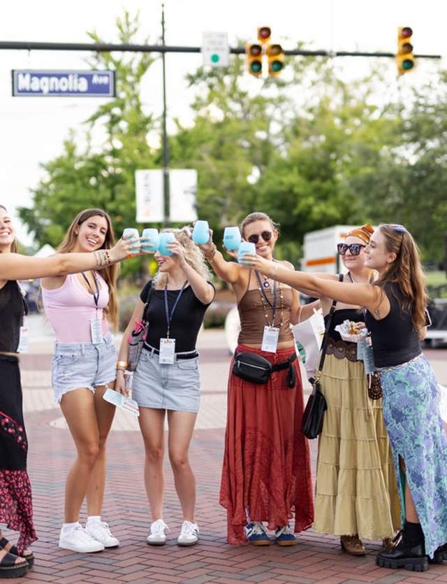 events in downtown auburn (cheers on the corner)