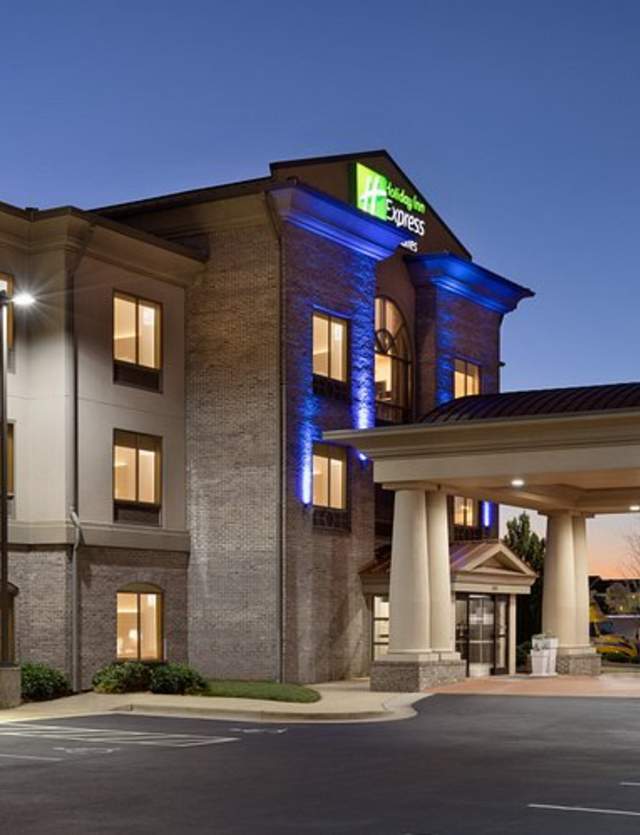 Holiday Inn & Suites Opelika