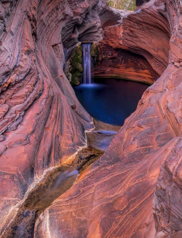 Landscape shot of Spa Pool, Hamersley Gorge in Karijini National Park