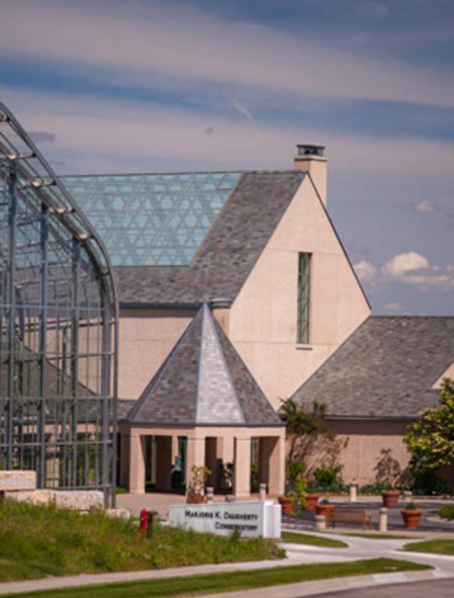 Lauritzen Gardens