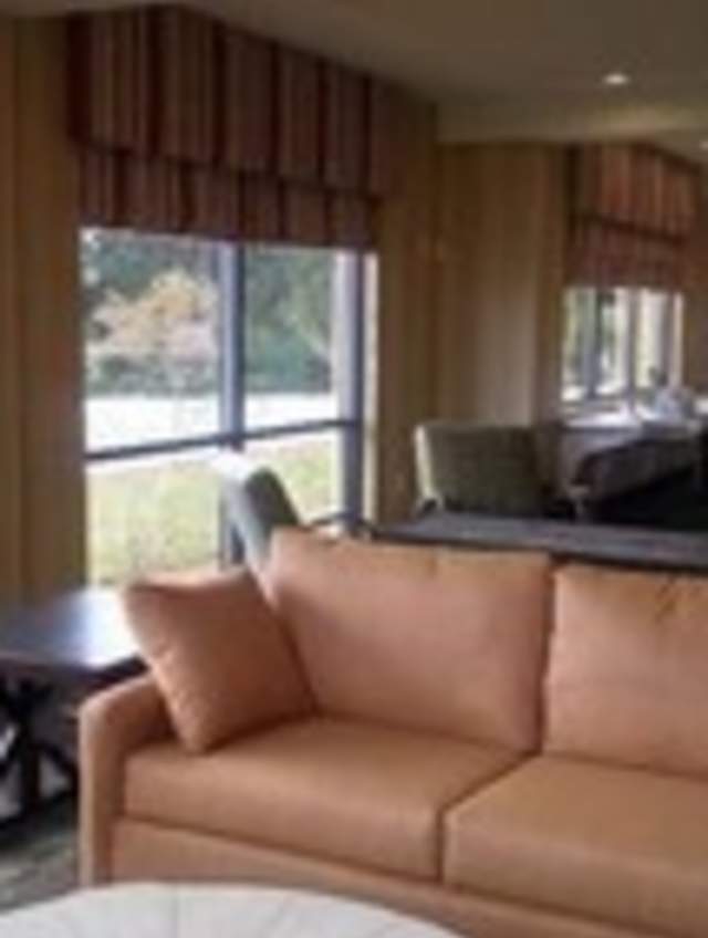 Comfort Suites Northeast