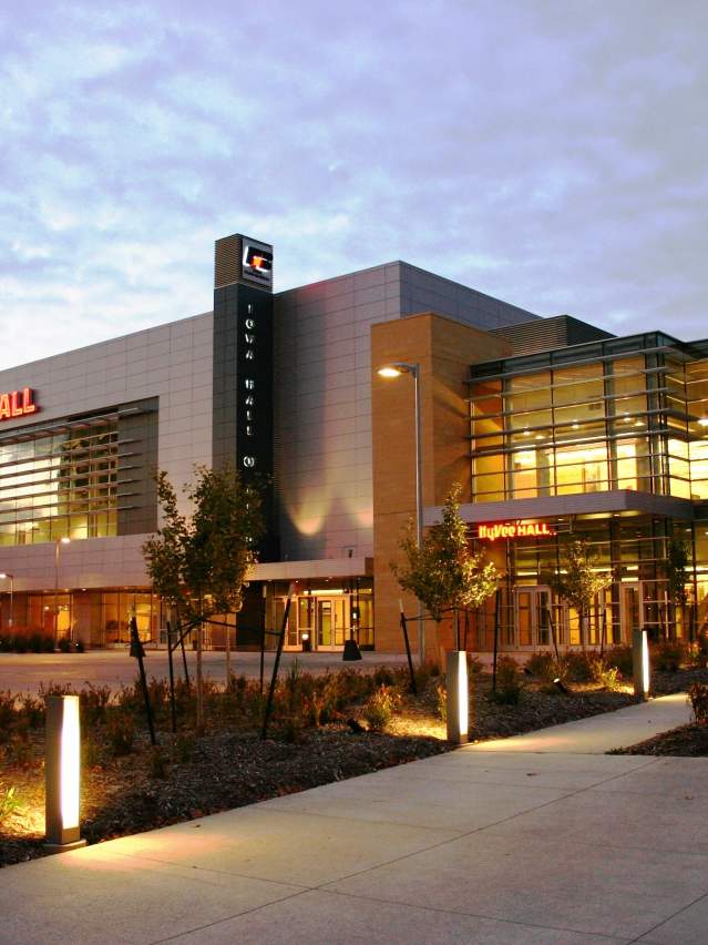 Exterior of Hyvee Hall of the Iowa Events Center